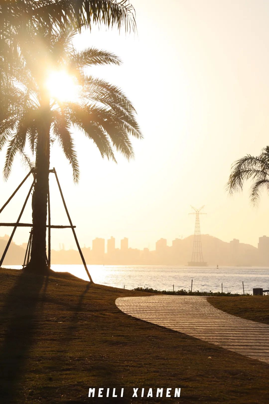 海湾公园看日落最好的地方,最美日落海滩打卡点