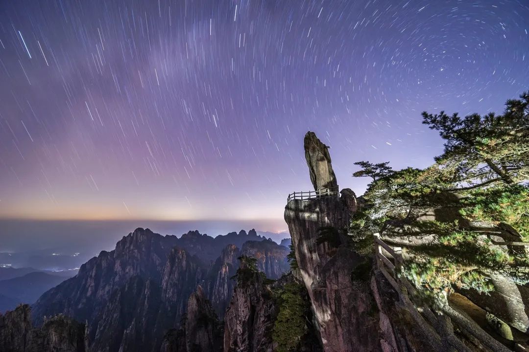 尼康z系列挂机镜头,尼康z24-200和24-120哪个好