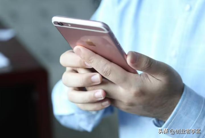 如何看待当代大学生人均iPad的现象？我有必要跟风也买一台吗