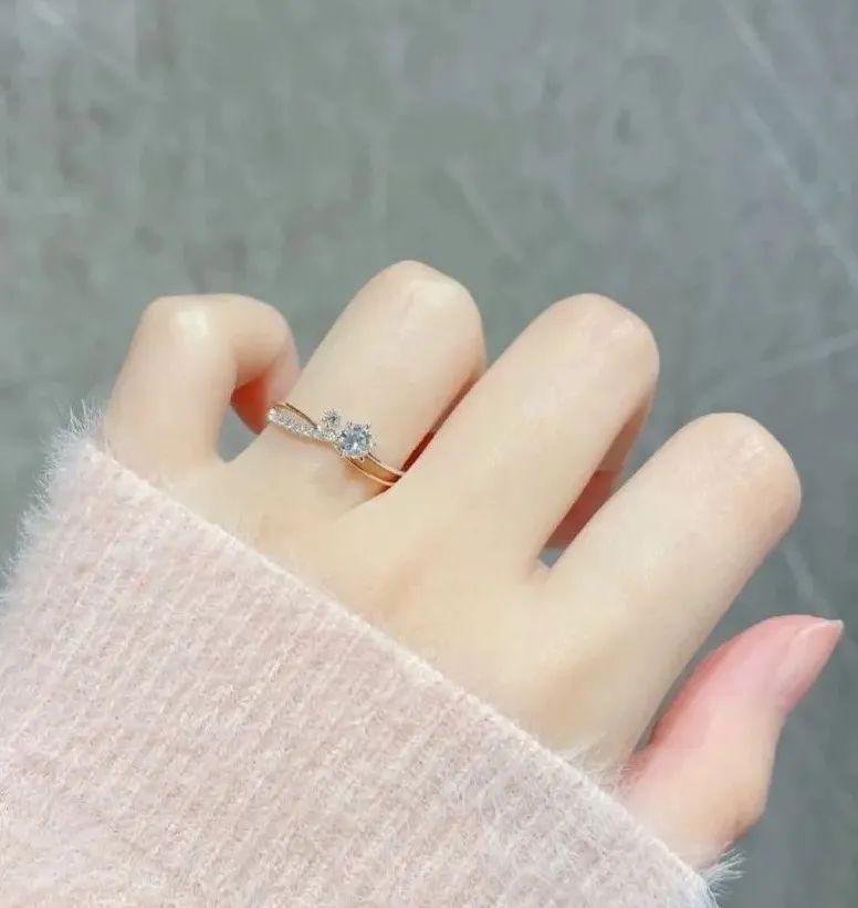 最有仪式感的钻戒,情人节仪式感小女孩