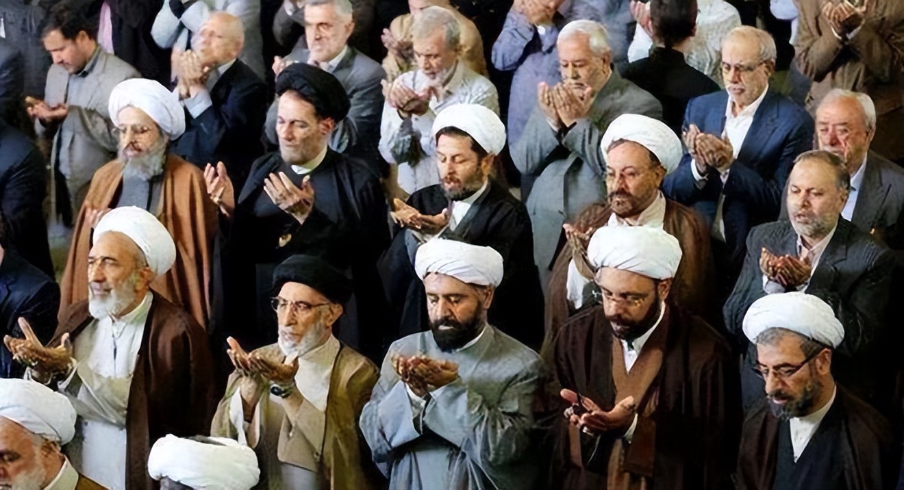 “性*教邪**”头目被判8658年：妖艳女友上千，别墅藏69000颗避孕药