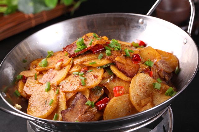 摆摊一斤土豆有多少利润,摆摊卖土豆一年能赚多钱