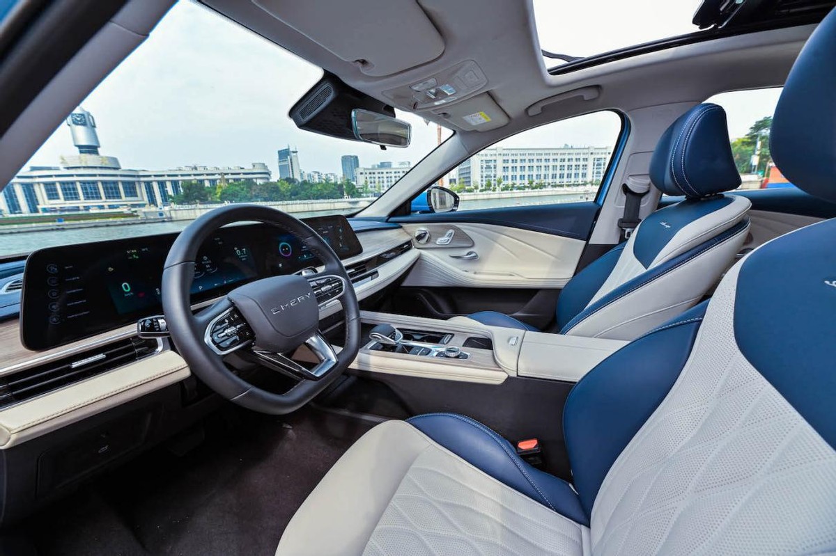 自主豪华反击BBA,竟是10万级的艾瑞泽8打响了第一枪