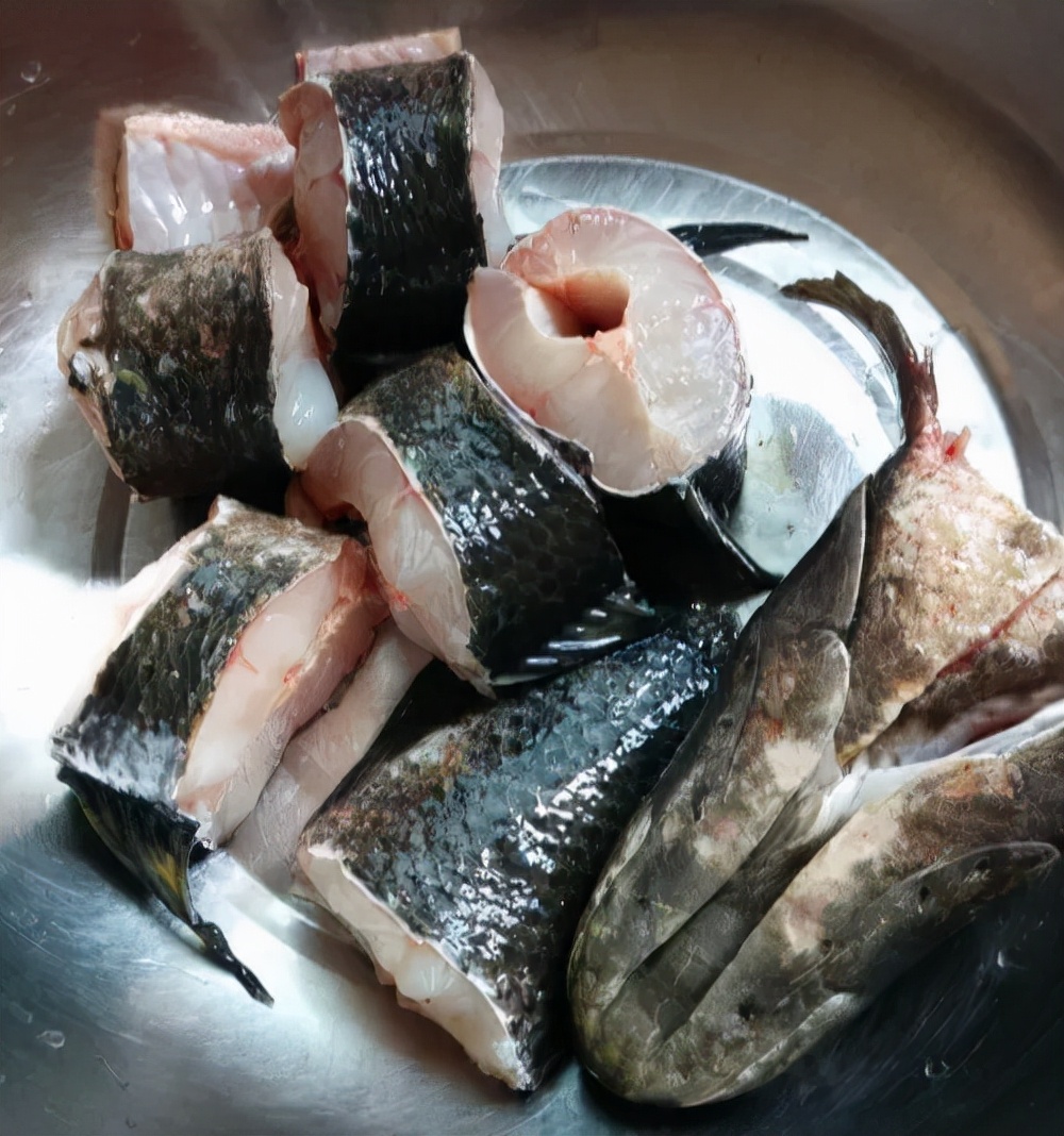 被“长相耽误”的一条鱼，别看长得丑，肉质鲜嫩刺还少，营养极高