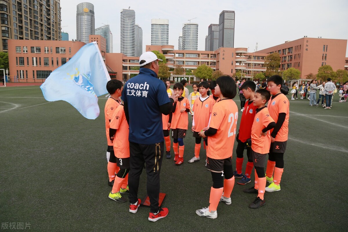 青训足球和校园足球的区别,中国足球青训领域