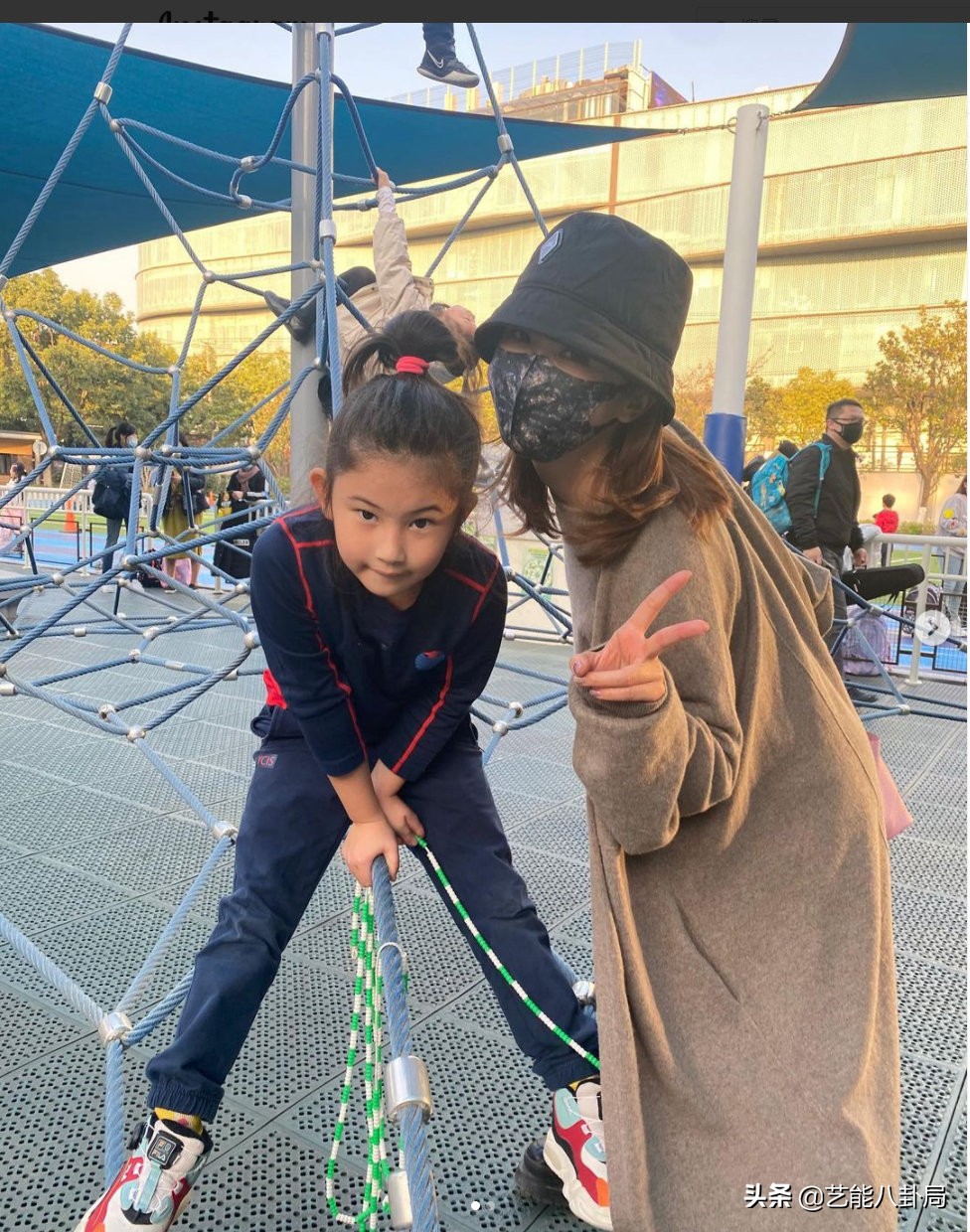 迁居内地的港台明星,大陆定居的10位香港明星