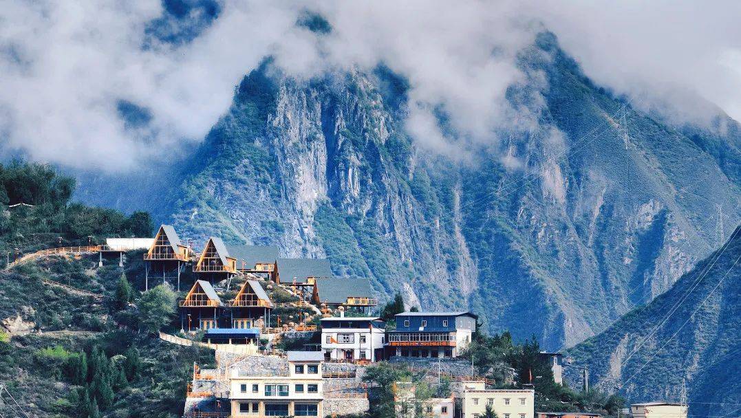 理县版MBTI来了，点击解锁小城性格→