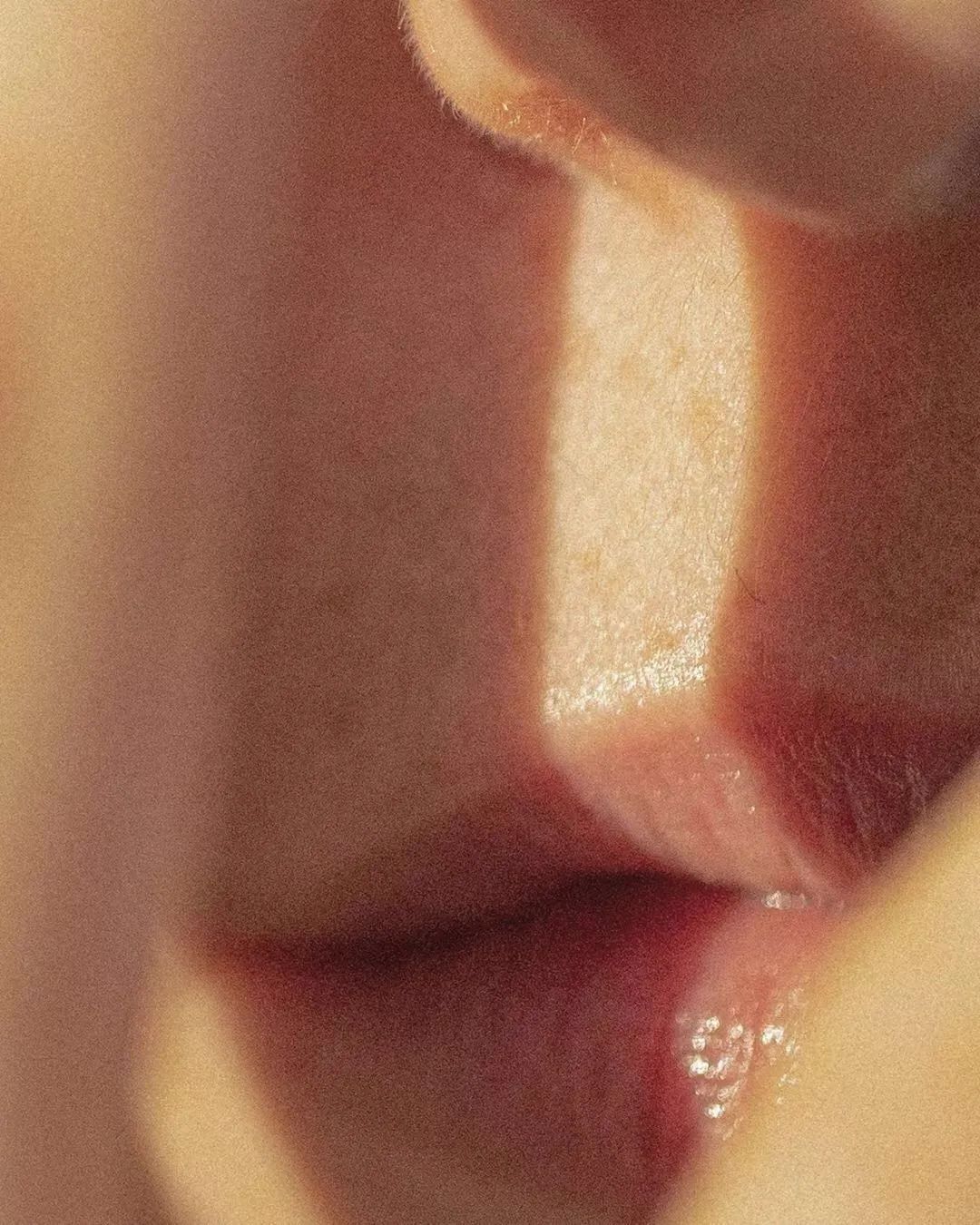 局部也性感：劳伦特的人体局部特写