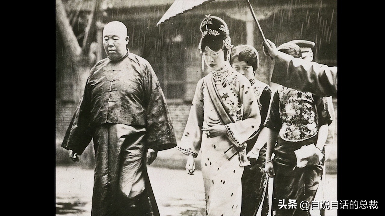 末代皇帝传奇皇后抽大烟,末代皇帝皇后沉迷抽大烟视频