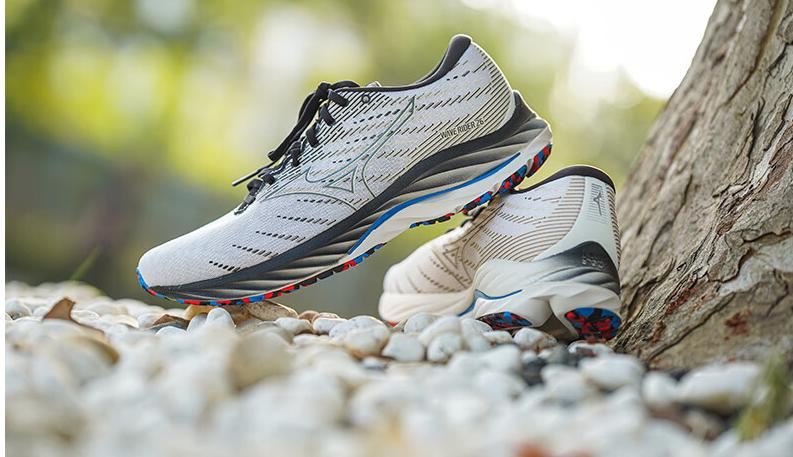 初跑者跑鞋推荐前十名2020,适合初跑者的国产跑鞋推荐