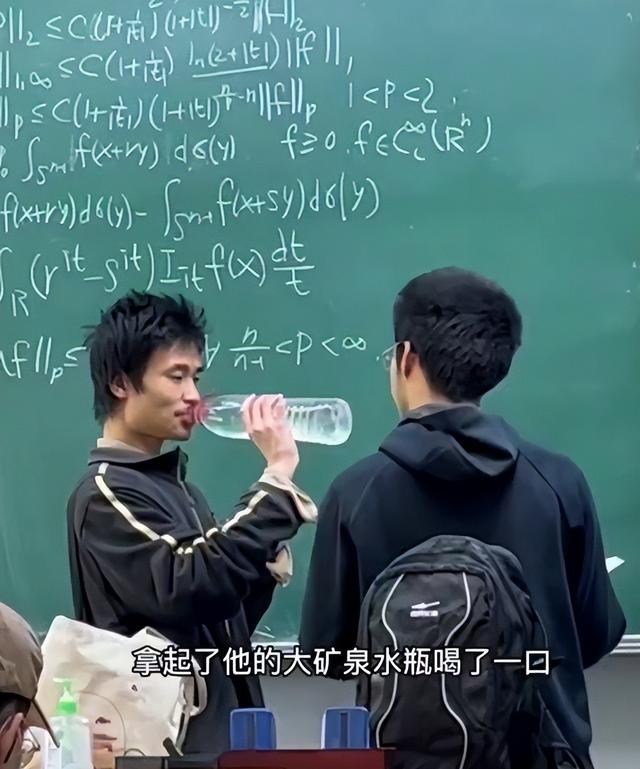 为什么清华大学课堂全程英文上课,清华大学英语授课原视频