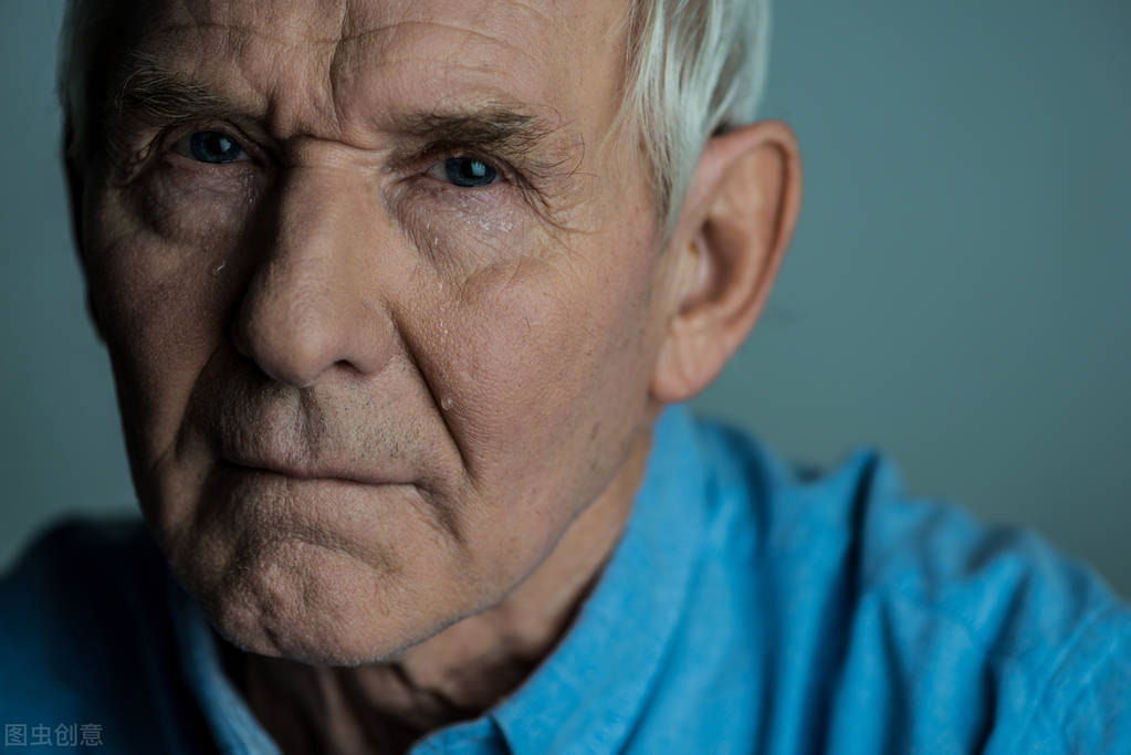 为什么年纪大了容易掉眼泪,年纪大了不停流眼泪是为什么