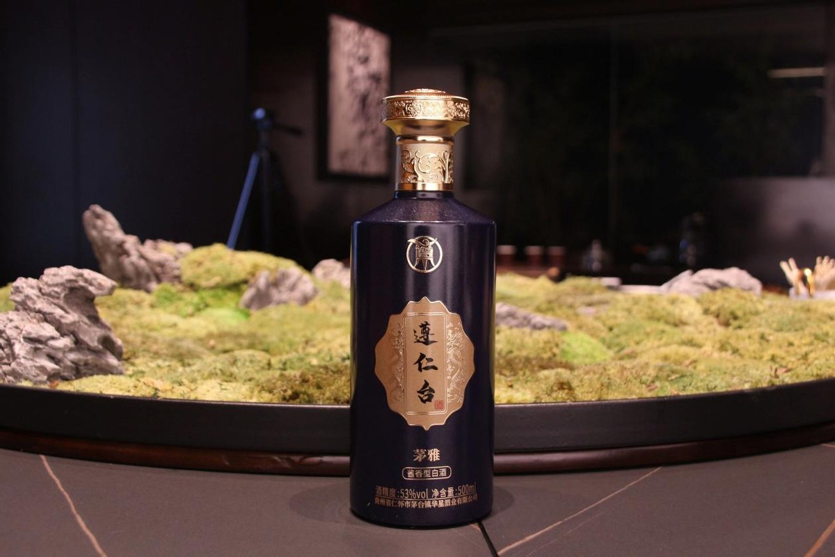 10款好喝不贵的白酒推荐及价格,十大公认最好喝的纯粮白酒