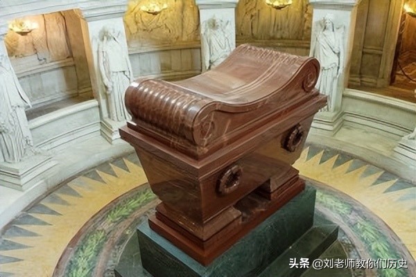 拿破仑人物生平事迹及人物精神,历史人物拿破仑的技能有哪些