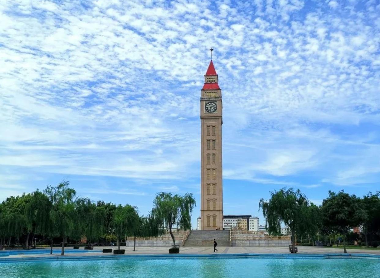 黑龙江鹤岗一万块钱买了一套房子,鹤壁和鹤岗的房子哪个便宜