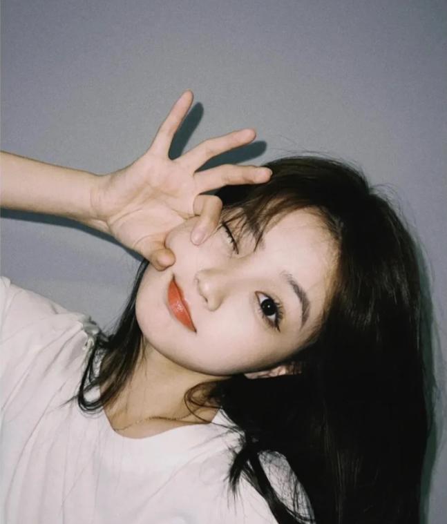 2天10个瓜，离婚、名导移民、恋情曝光、双双出轨…个个都是大瓜