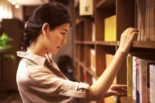 亲生母亲抛弃女儿20年后上门认亲,24年后亲生父母来认亲