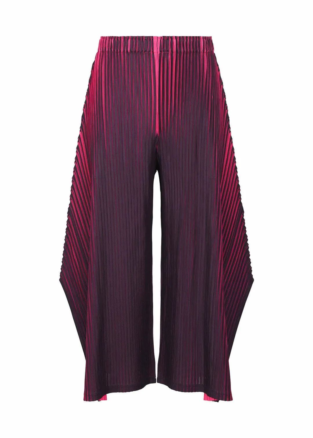 广州第①家「三宅一生」揭幕，这些超火单品拉满秋冬氛围感