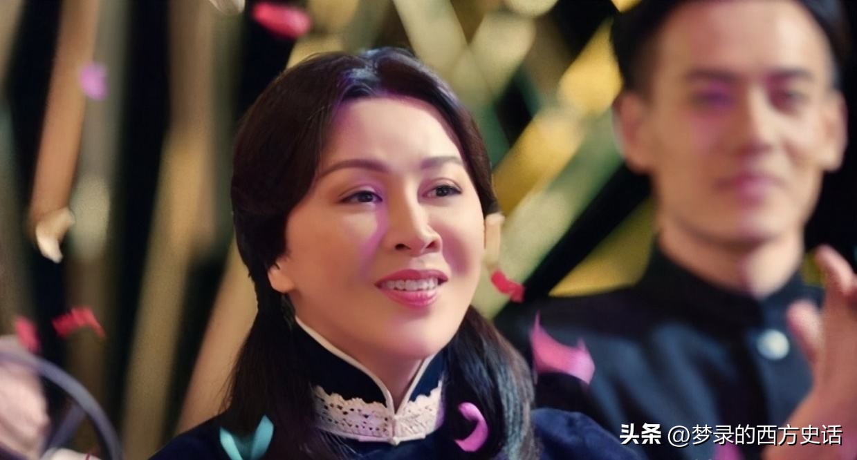 瘦成排骨、整容上瘾、强行装嫩，女明星的畸形审美何时休？