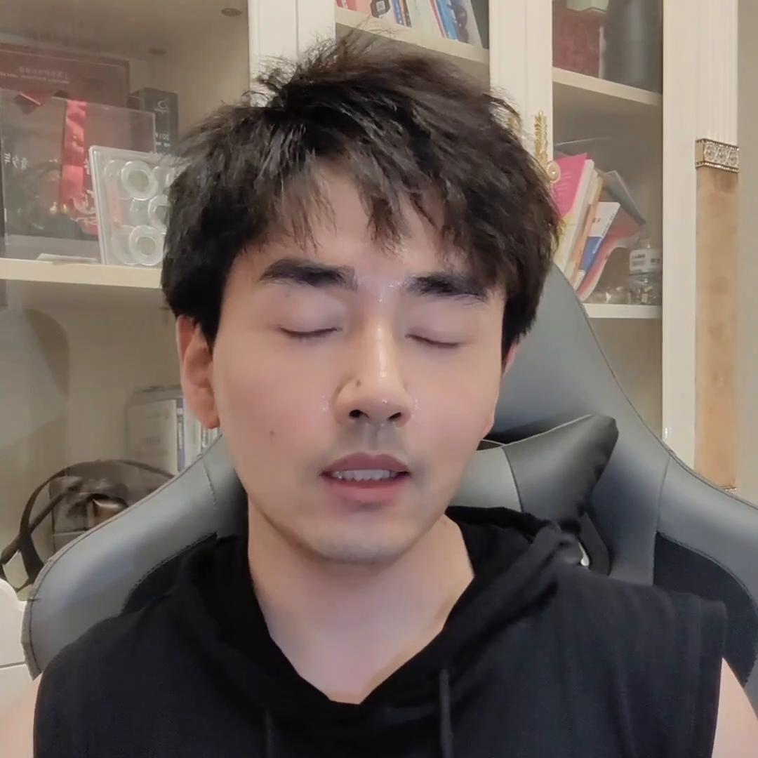 服装人如何快速赚钱,服装线上模式怎么赚钱