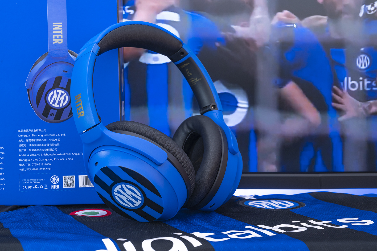 足球是圆的后续,足球是圆的纪录片