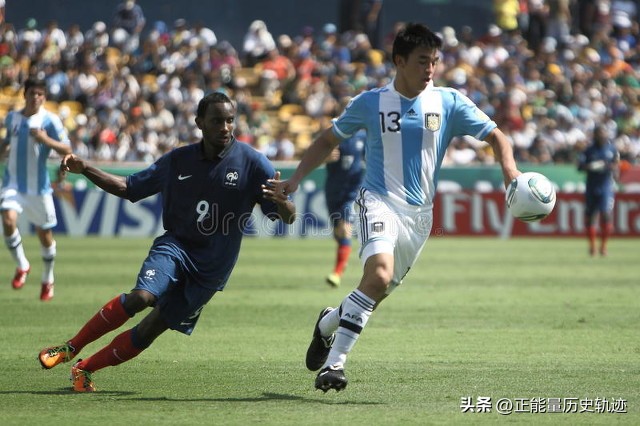 为了踢球也是拼了,那些曾为足球而奋斗的人们