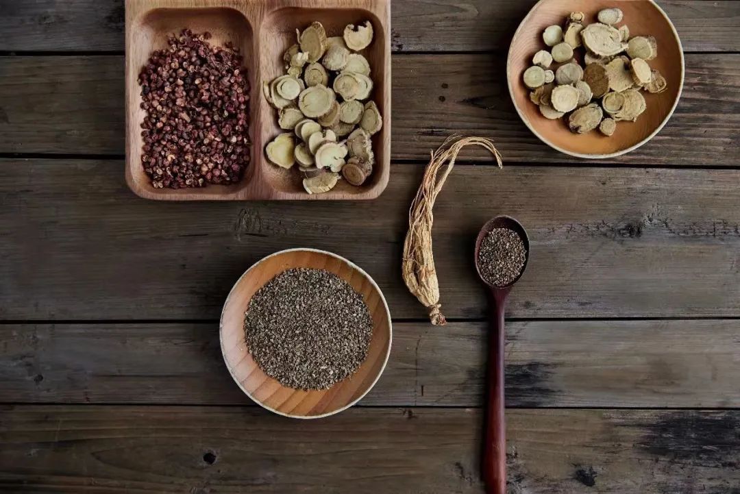 百味本草｜甘草虽被称“国老”，和这种食物搭配却会中毒