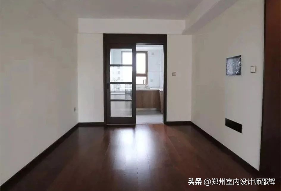 装修墙面黑印怎么处理,房间白墙重新刷怎么处理