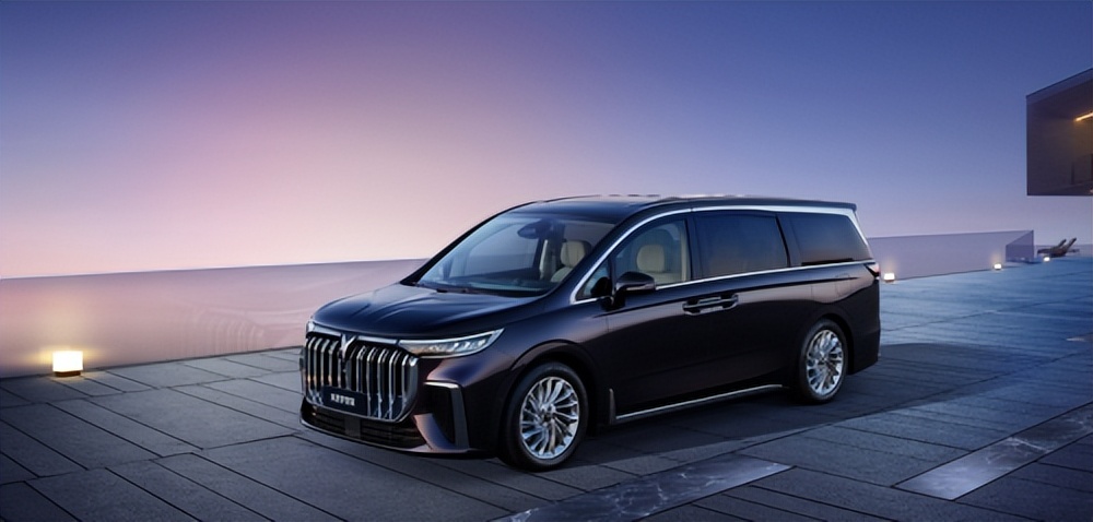 岚图梦想家mpv沉浸式体验,岚图梦想家mpv后排