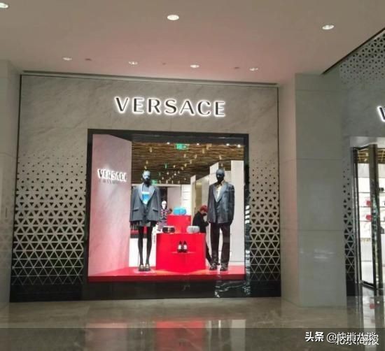 7000元在范思哲专柜买的男鞋穿十次断线，店员：购买超过3个月需支付维修金200元！原来各路奢侈品售后不一样