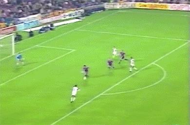 巴蒂斯图塔射门和普通射门区别,一代战神巴蒂斯图塔点球