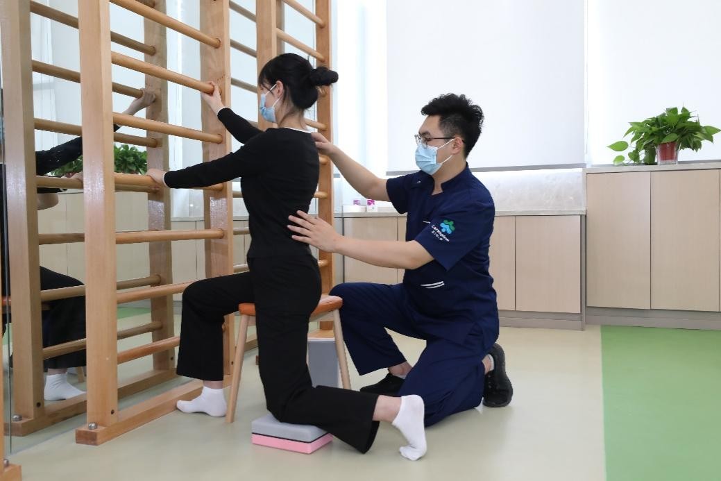 中国少年基金会挺起中国脊梁,中华儿童慈善基金会脊柱侧弯救助