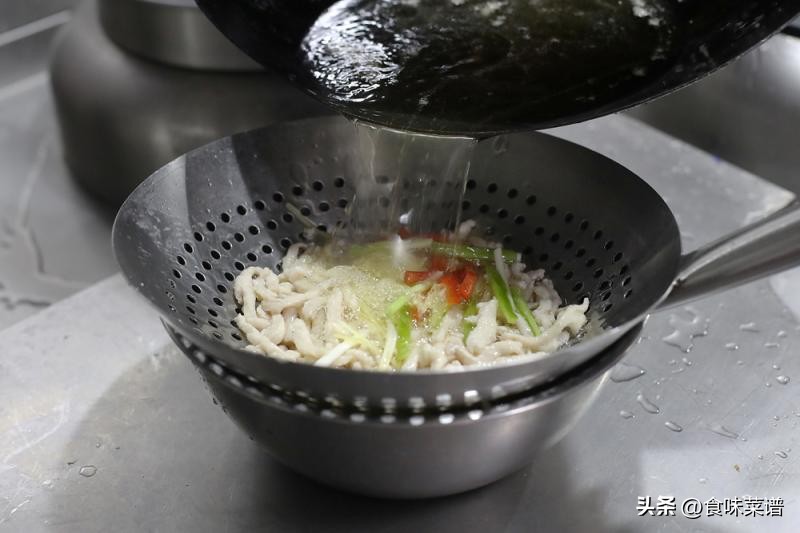 五星级大厨：分享10个炒菜小技巧，简单实用，让饭菜变的鲜香美味