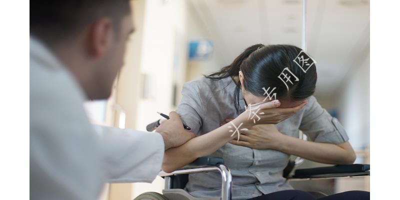 跟亲家旅游回来，碰巧更换相似微信头像，我收到一条儿媳发错语音