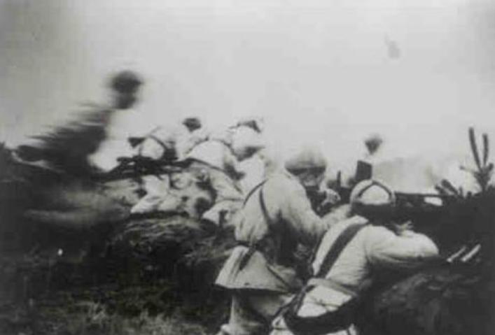 志愿军吃美军留下的菠萝罐头,中国志愿军缴获美军午餐肉罐头