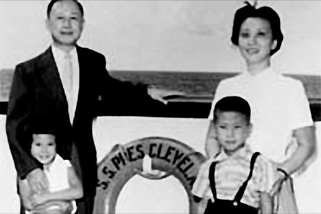 钱学森蒋英晚年照片,蒋英和钱学森照顾蒋英母亲