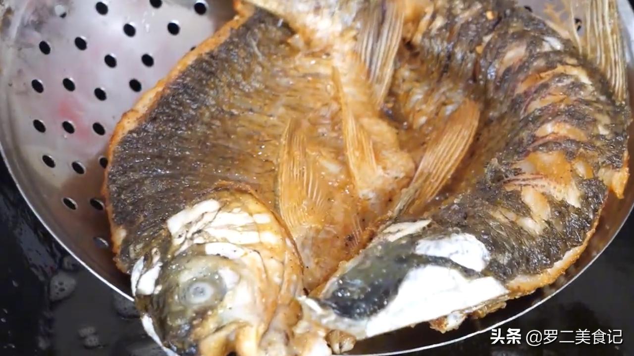 用锅怎么做烤鱼比较好吃,在家用锅怎样做烤鱼最好吃