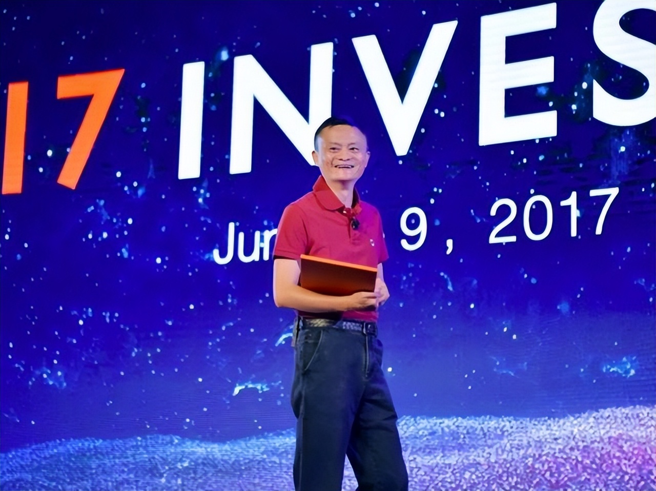 市值2.46万亿美元！面对9倍的差距，阿里“超越苹果”已成笑话？