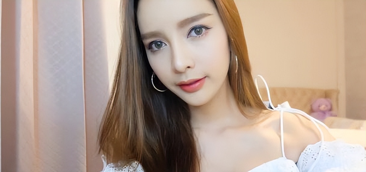 泰国最美人妖皇后嫁中国富商,泰国女星像angelababy
