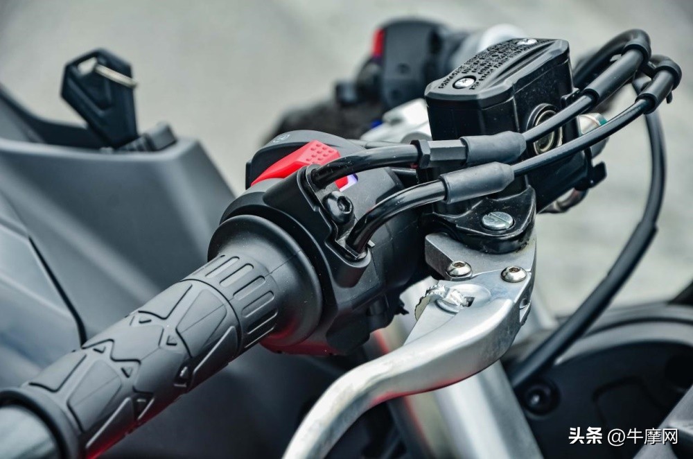 入门仿赛推荐1-2万双缸,赛科龙rc250仿赛震动大吗