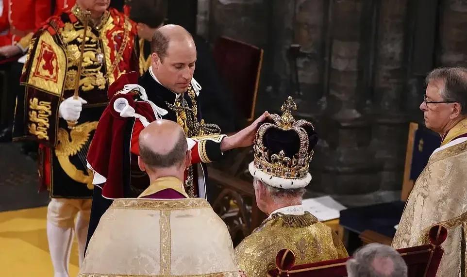 英国现任和前任国王,英国现任国王与首相