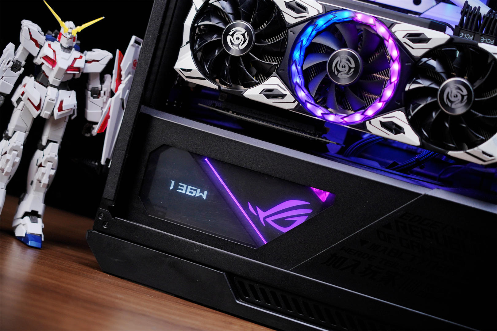 万事俱备，只等40系显卡上市，ROGTHOR1000PLATINUMII电源分享