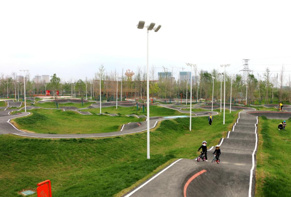 跟着小易走“保马”第五站：极限运动公园