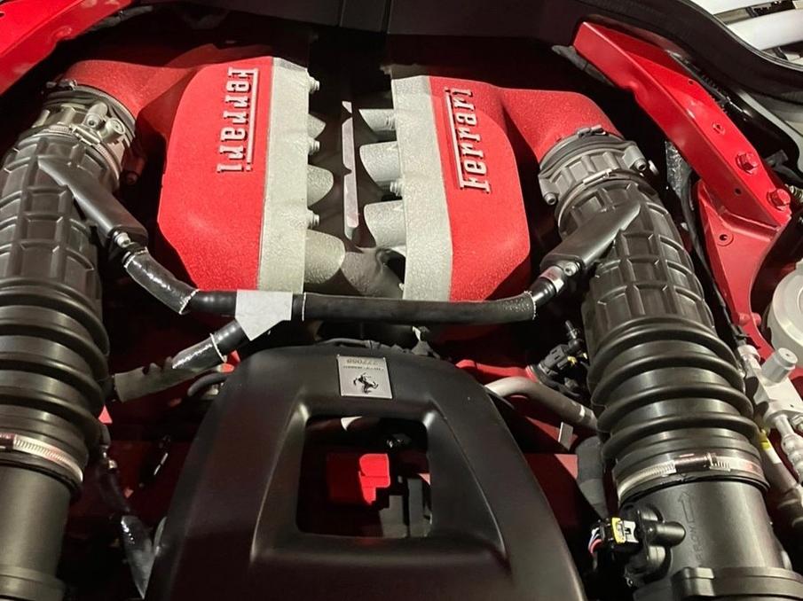 2023款法拉利prosangue高清图片,2024款法拉利purosangue灰色