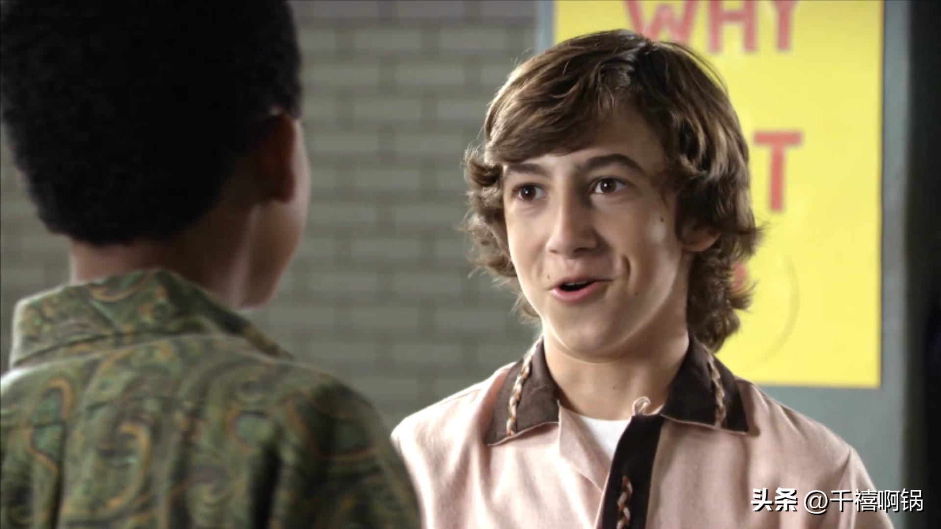 走在街上遇见强盗该怎么办?网友:当然是凉拌啊!