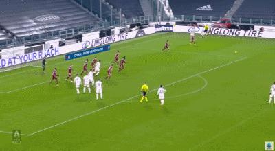 经典足坛华丽外脚背进球助攻集锦,足球十大角球破门集锦