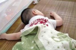 床上“螨虫成堆”？教你个土法子，家中放些它，螨虫“都跑光了”