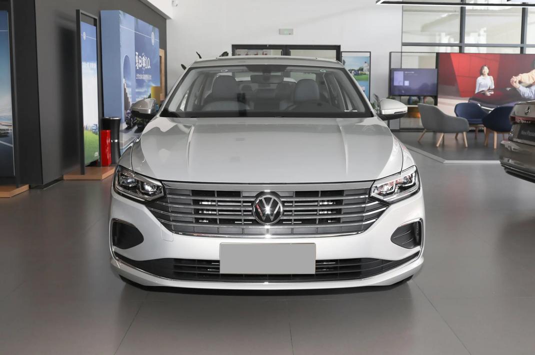 2023款朗逸和2022款朗逸哪个好,上汽大众朗逸2023款实拍