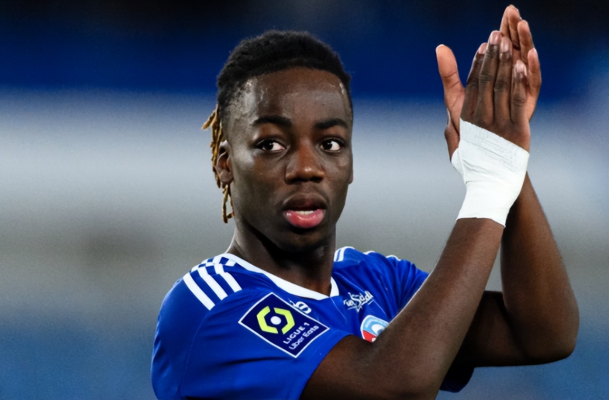 阿森纳看中的中锋,阿森纳相中巴尔韦德