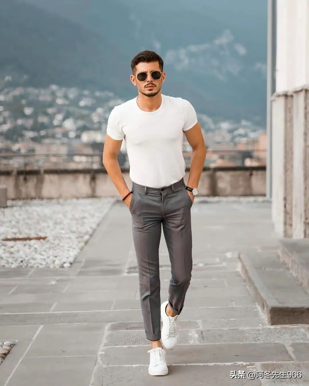 男士短袖t恤穿搭技巧袖子,中老年男士短袖圆领汗衫t恤